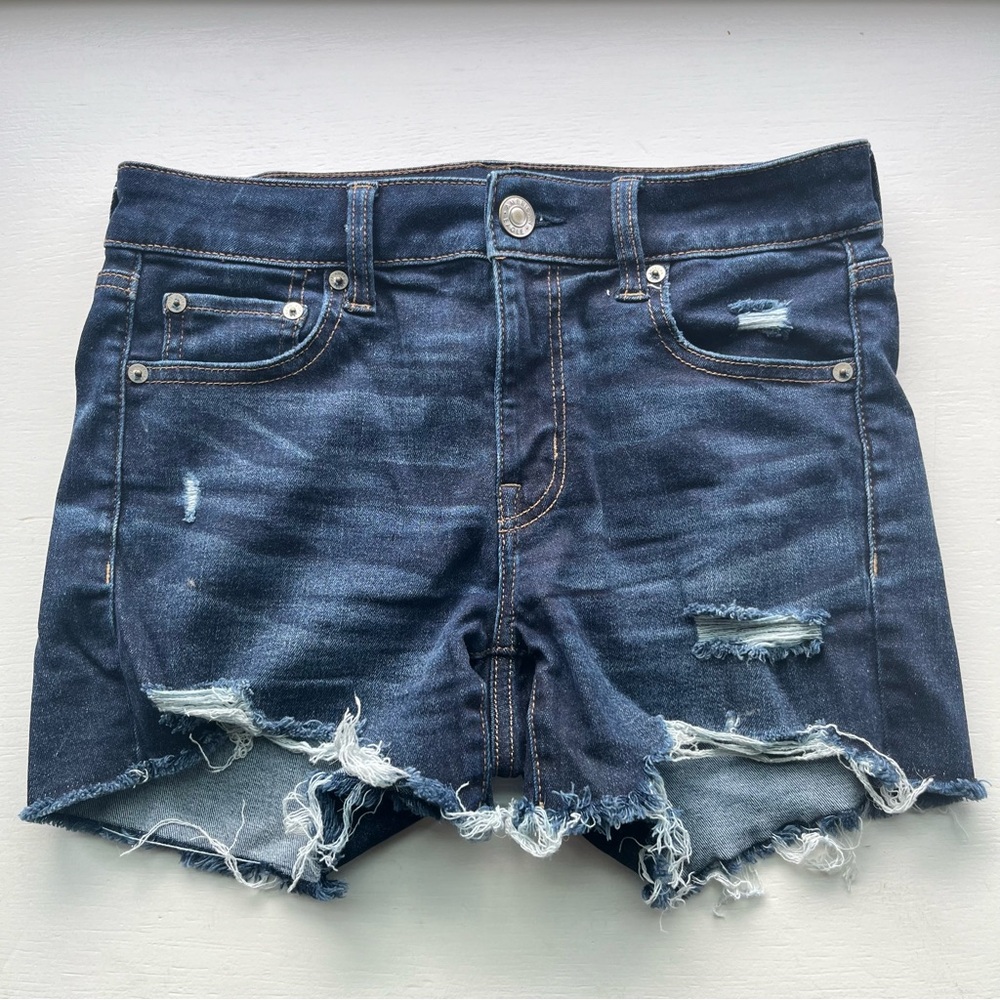 Women’s American Eagle Ne(x)t Level stretch dark wash denim shorts